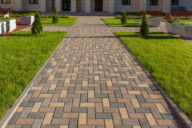 Best Residential Driveway Paver Services  in Riverwoods, IL